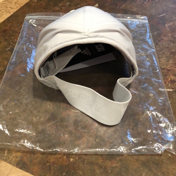 Adidas grey Ivy Park hat (NWT) - Picture 4 of 7